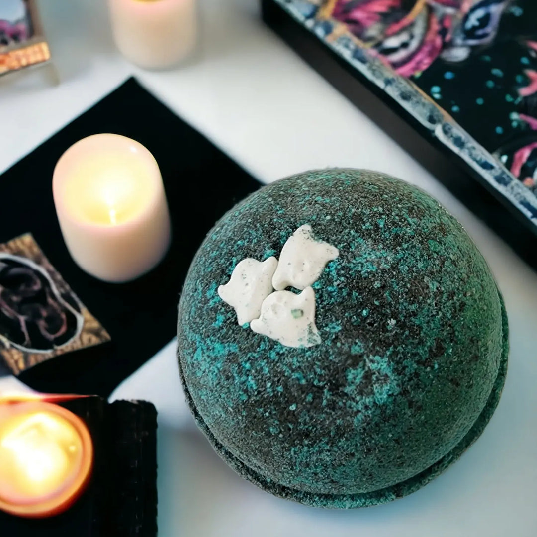 Bath Bomb | Evolve Botanica | Haunted (Seasonal>Halloween) - Green Dragon Boutique