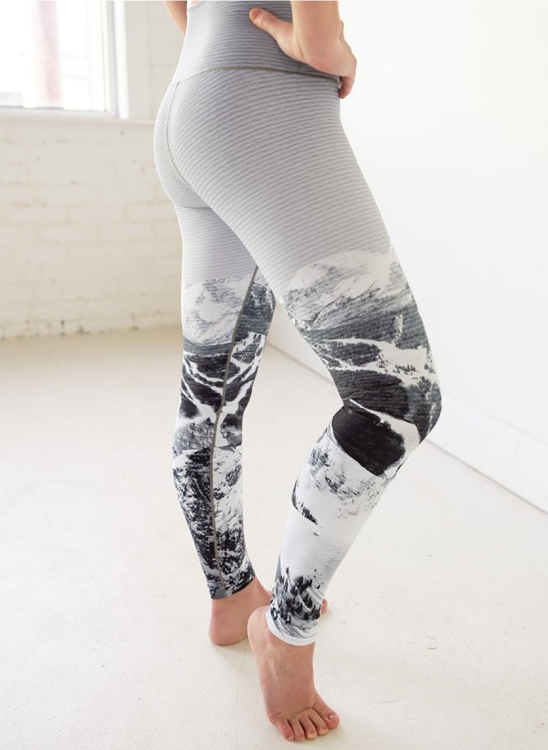 Yoga Pants | Colorado Threads | Black & White Ski Hill Yoga Pants