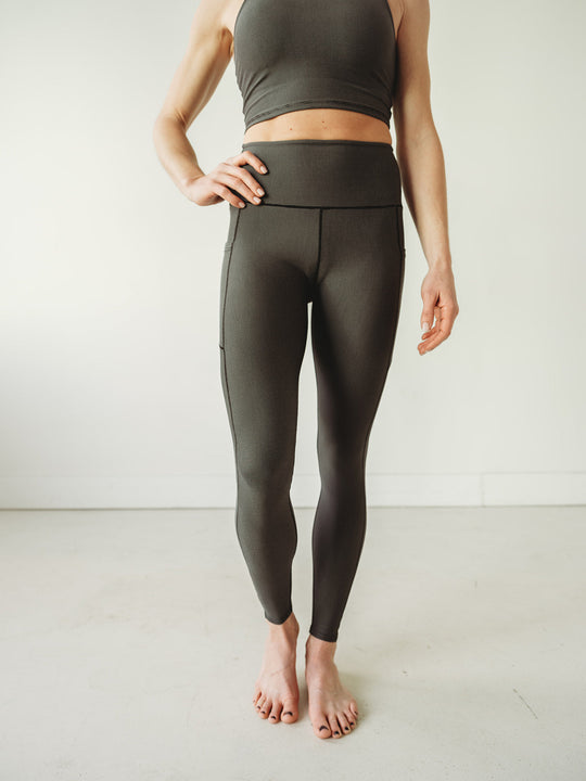 Yoga Pants | Colorado Threads | Grey Wander Pocket Yoga Pants in Microstripe